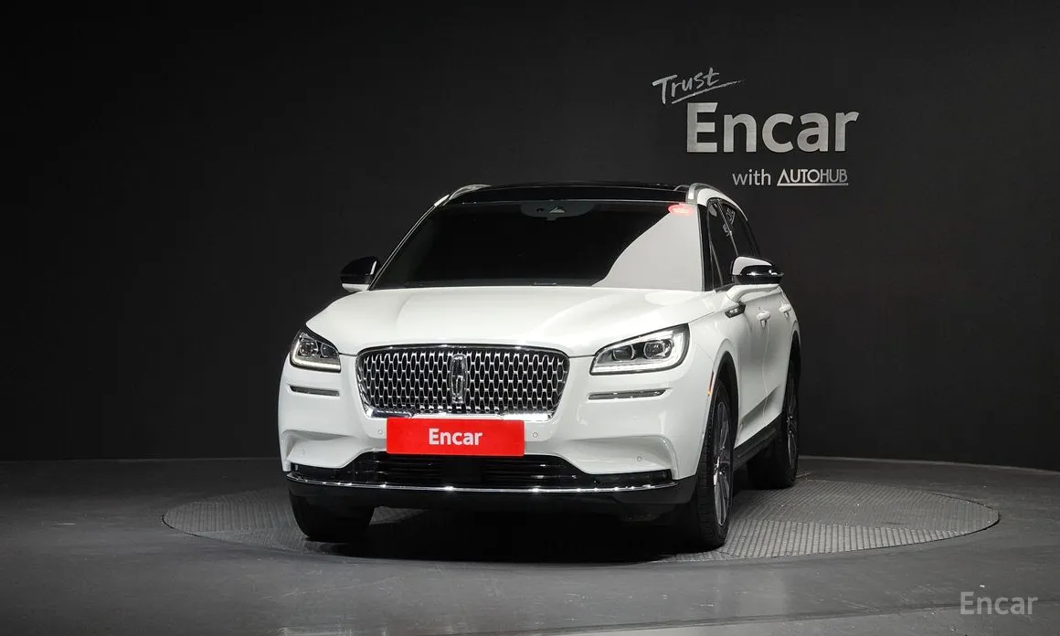 Фото 3 - Lincoln Corsair