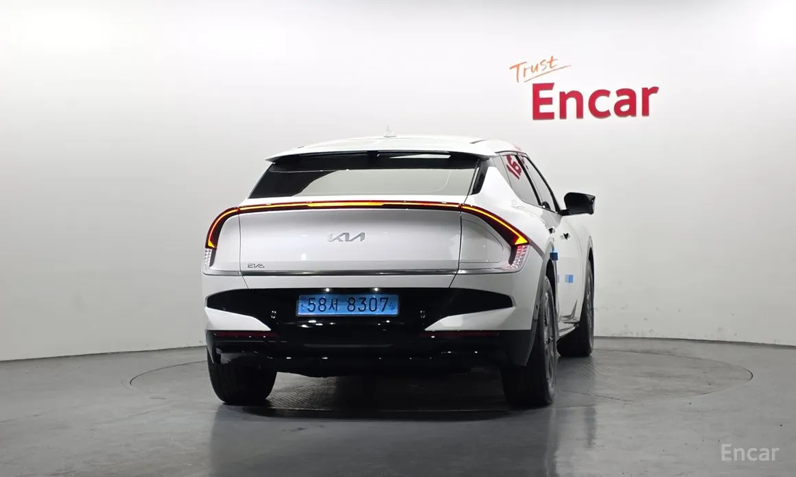 Фото 4 - Kia EV6