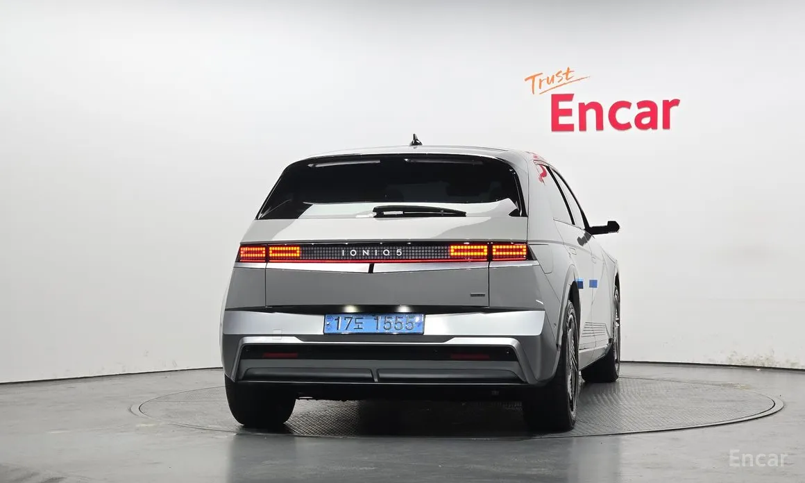 Photo 4 - Hyundai Ioniq 5