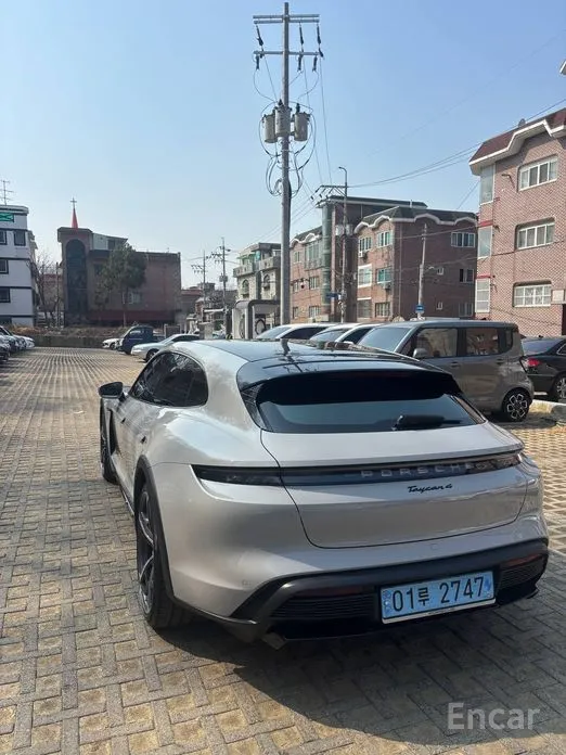 Фото 4 - Porsche Taycan