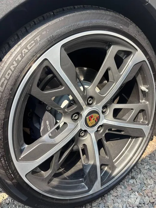 Фото 5 - Porsche Taycan