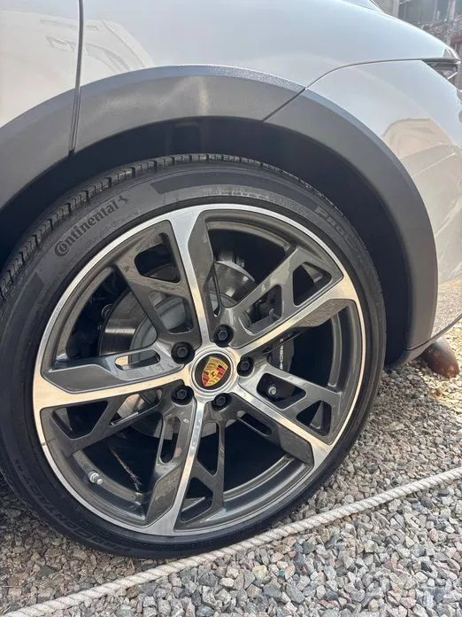 Фото 7 - Porsche Taycan