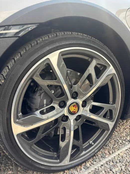 Фото 8 - Porsche Taycan