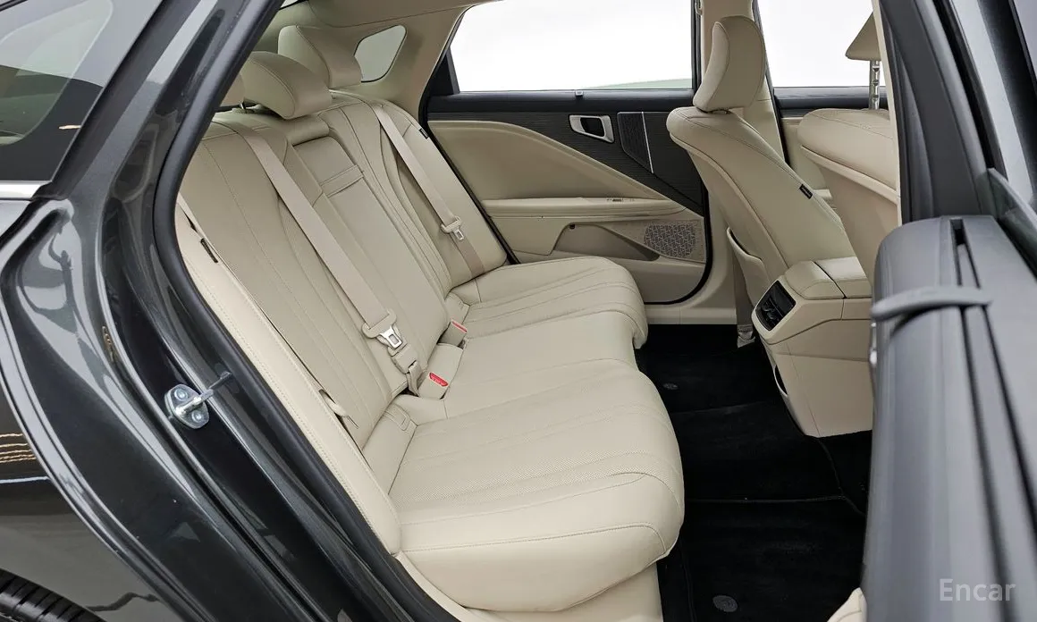 Фото 12 - Kia K8