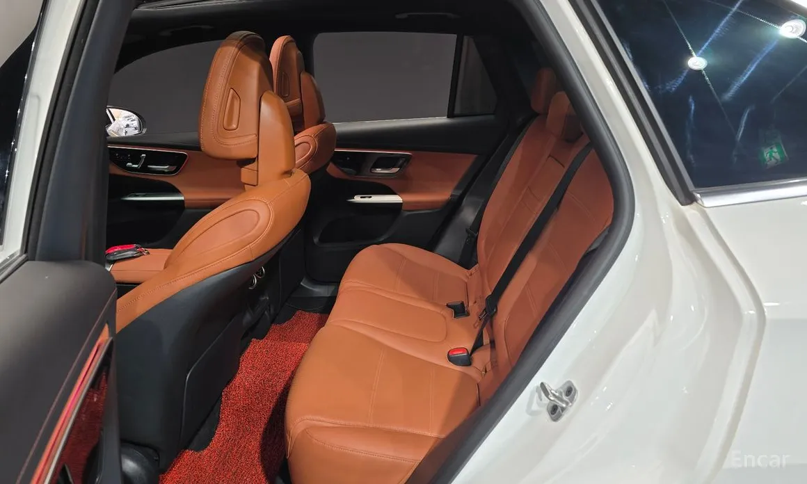 Mercedes-Benz GLC-Class 2023 GLC220 d 4MATIC