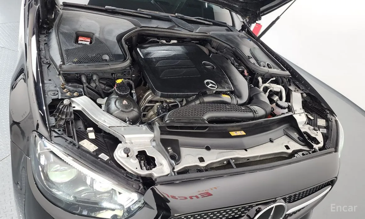 Фото 6 - Mercedes-Benz E-Class