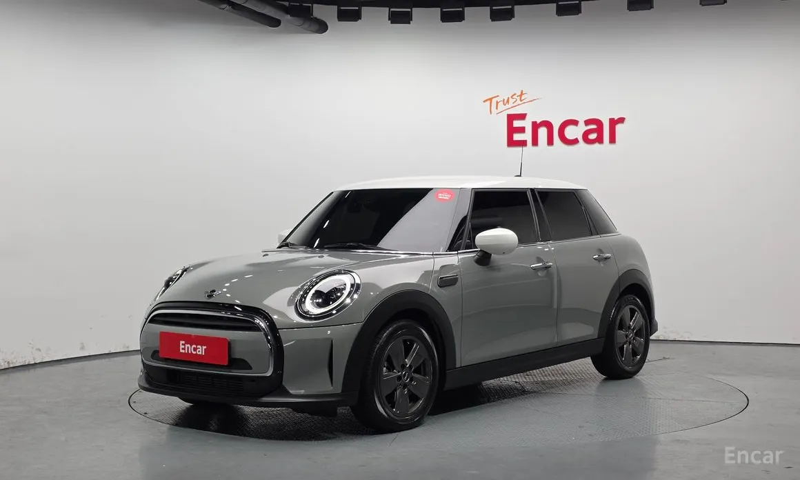 Фото 1 - Mini Cooper