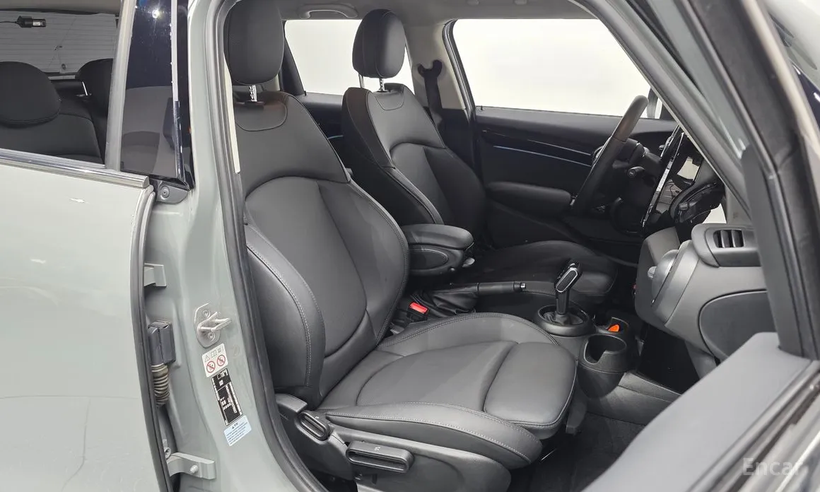 Фото 10 - Mini Cooper