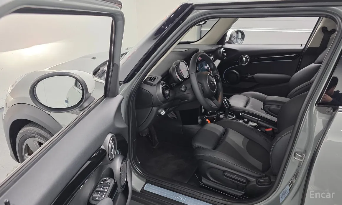 Фото 11 - Mini Cooper