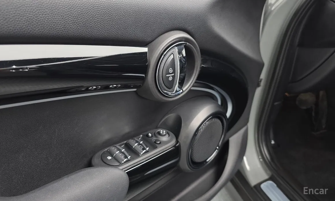 Фото 17 - Mini Cooper