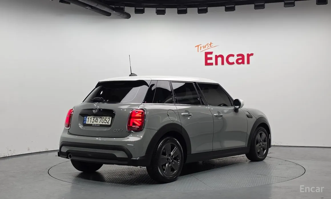 Фото 2 - Mini Cooper