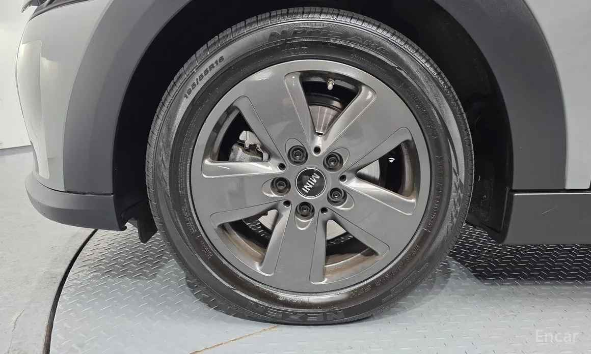 Фото 5 - Mini Cooper