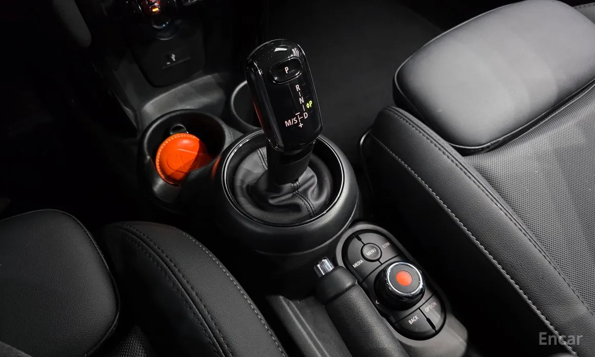 Фото 9 - Mini Cooper