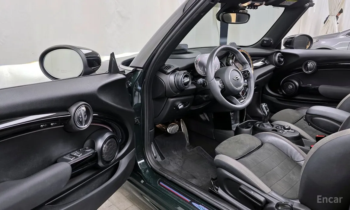 Фото 10 - Mini Cooper Convertible