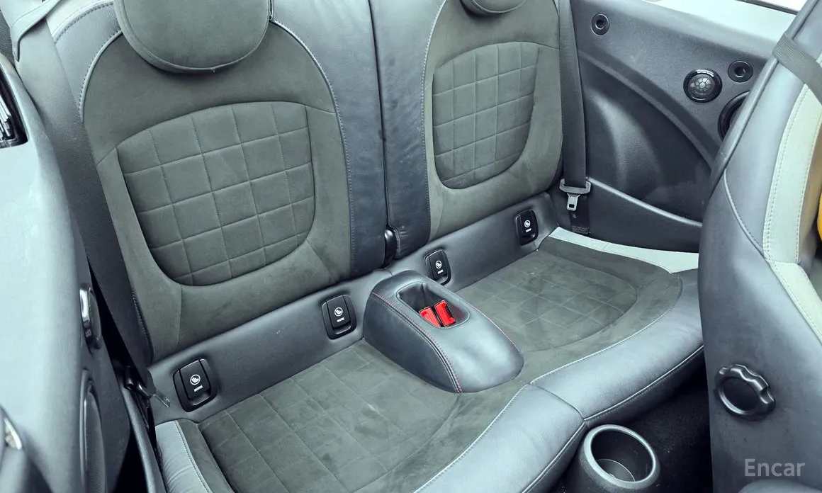 Фото 12 - Mini Cooper Convertible