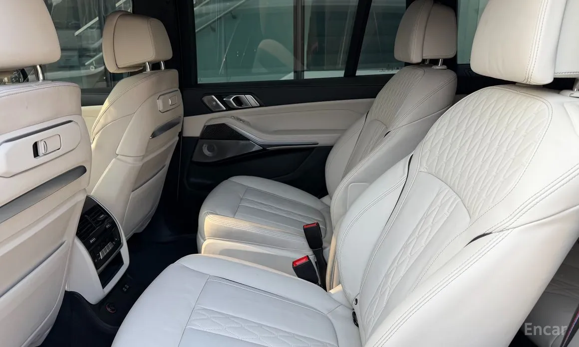 Фото 10 - BMW X7