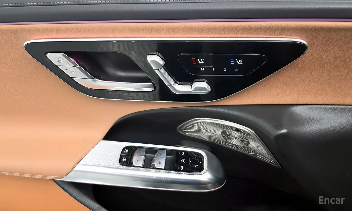 Фото 18 - Mercedes-Benz E-Class