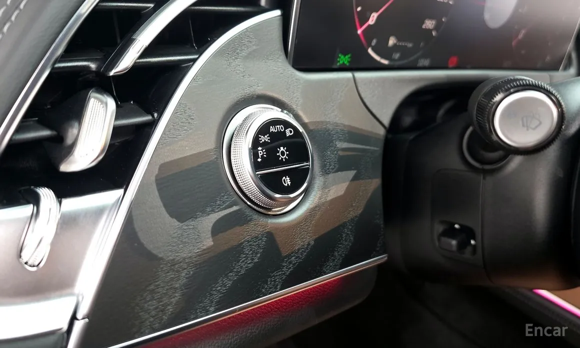 Фото 19 - Mercedes-Benz E-Class