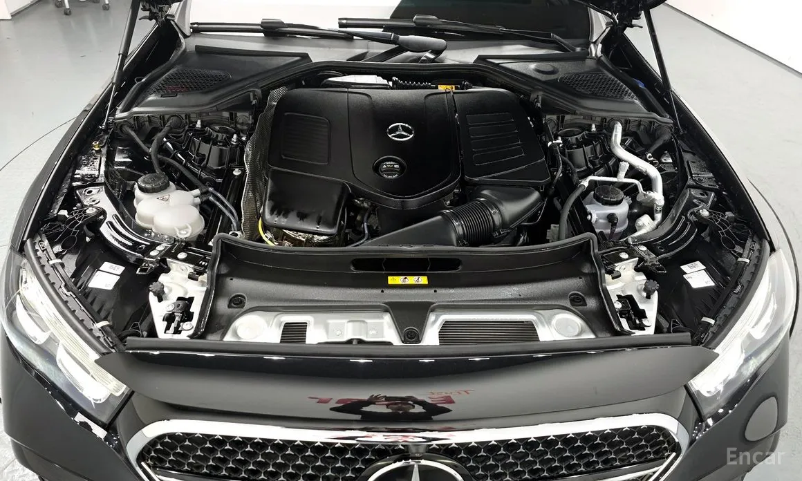 Фото 6 - Mercedes-Benz E-Class