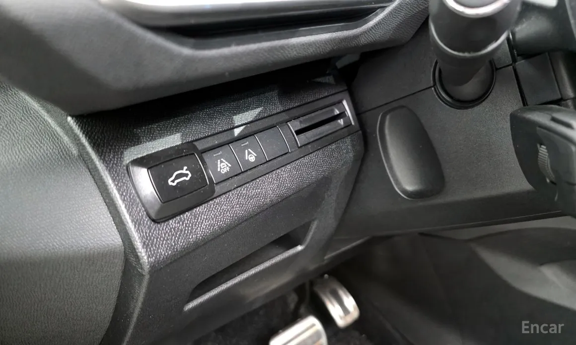 Фото 18 - Peugeot 5008