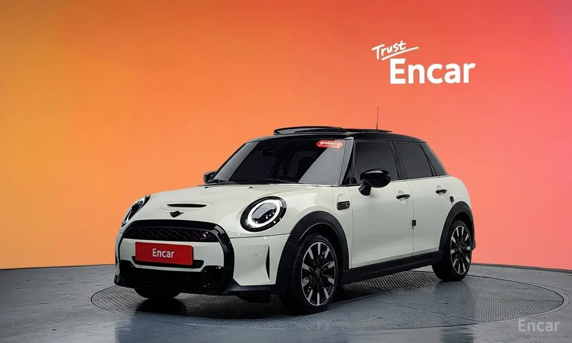 Фото 1 - Mini Cooper