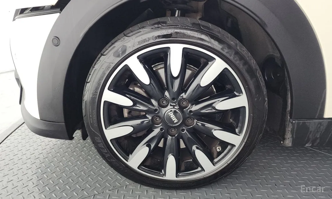 Фото 5 - Mini Cooper