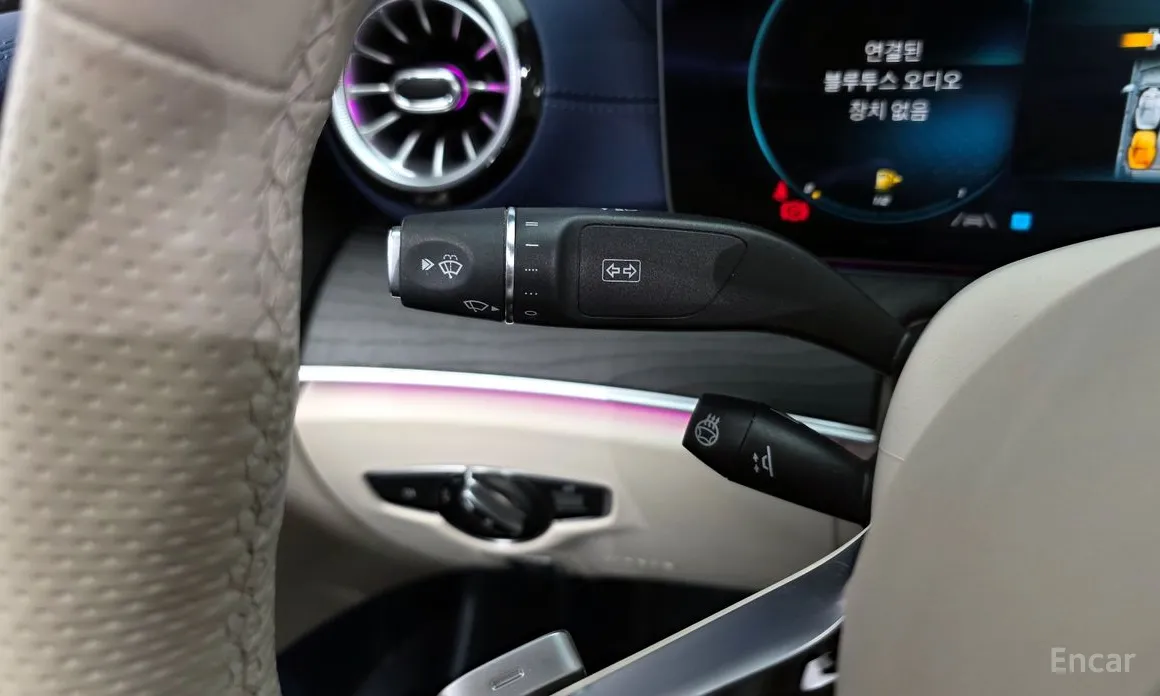 Фото 18 - Mercedes-Benz E-Class