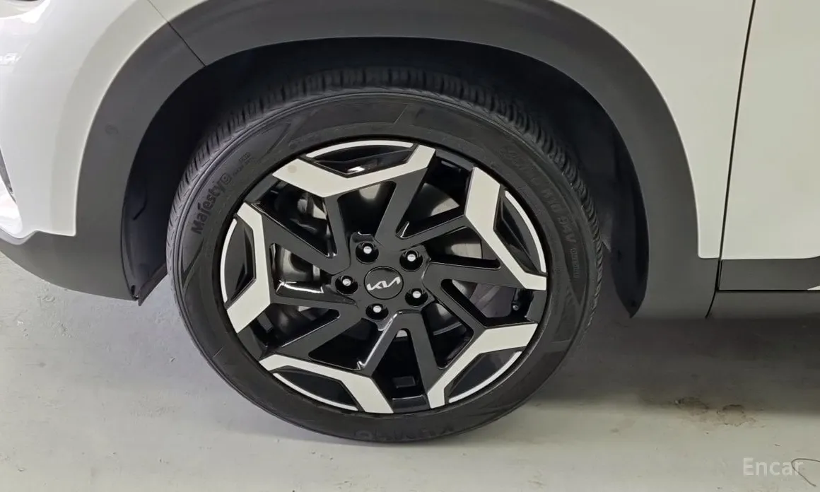 Фото 6 - Kia Seltos