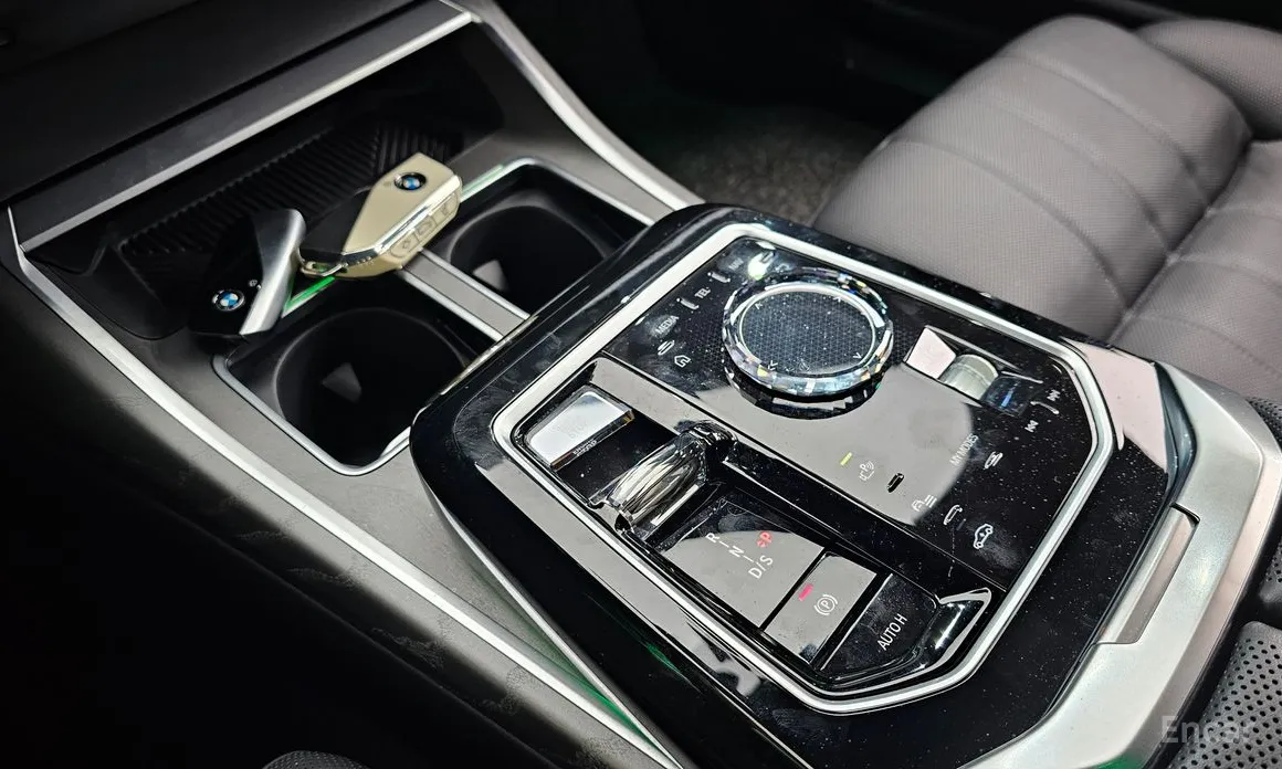 Фото 9 - BMW 7 Series