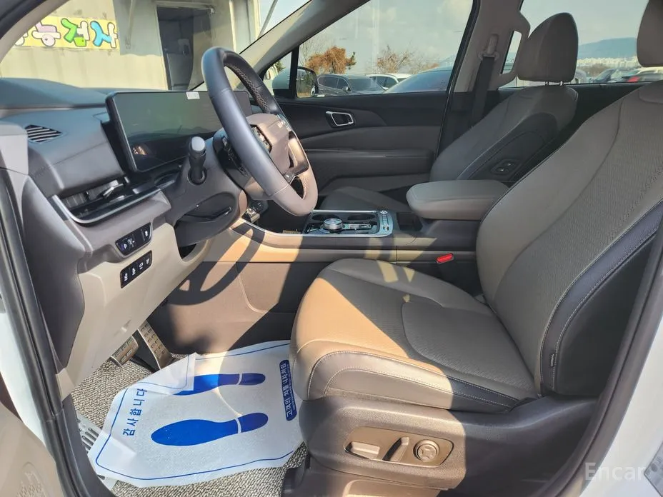 Фото 10 - Kia Carnival