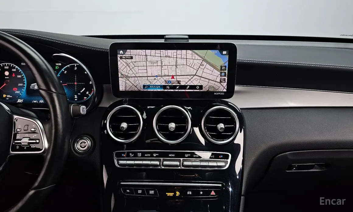 Фото 14 - Mercedes-Benz GLC-Class