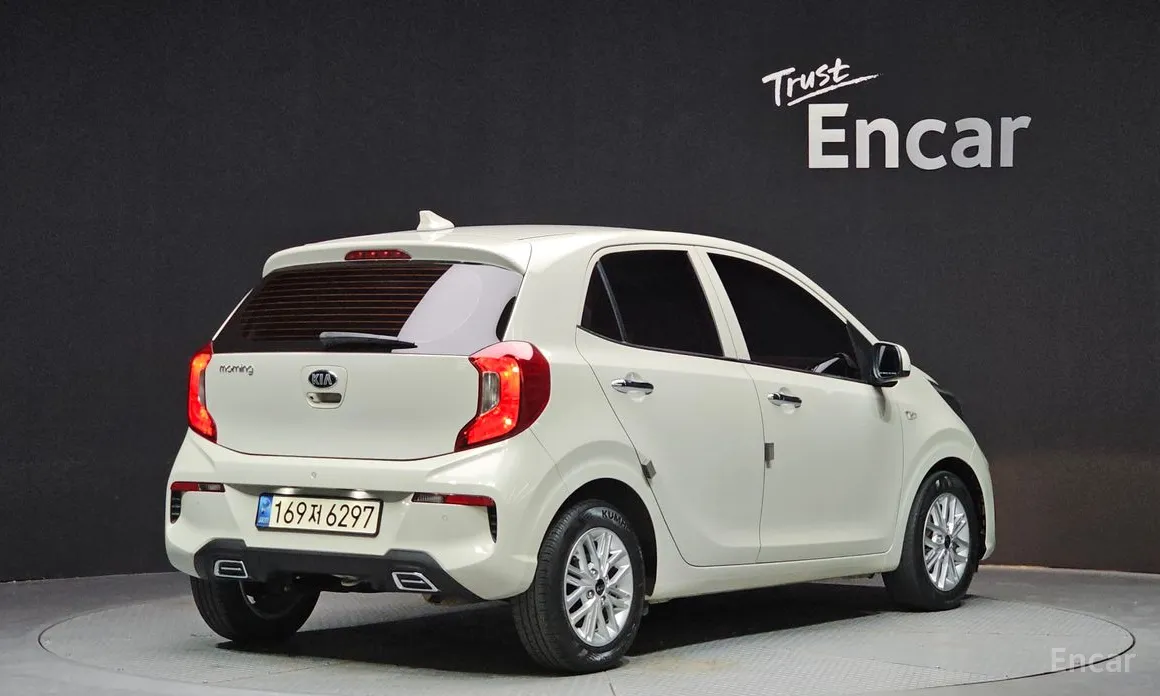 Фото 2 - Kia Morning