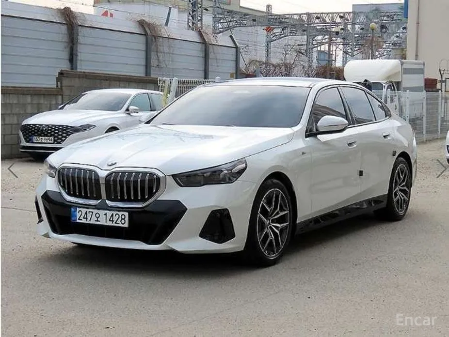 Фото 2 - BMW 5 Series