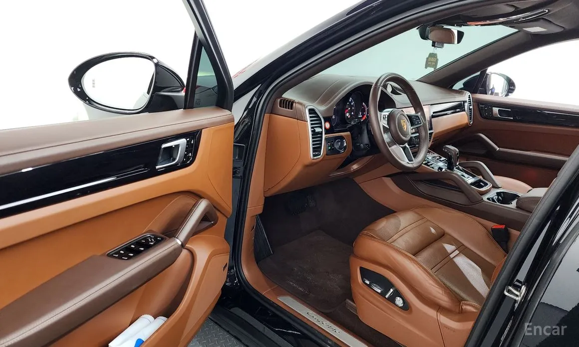 Фото 10 - Porsche Cayenne