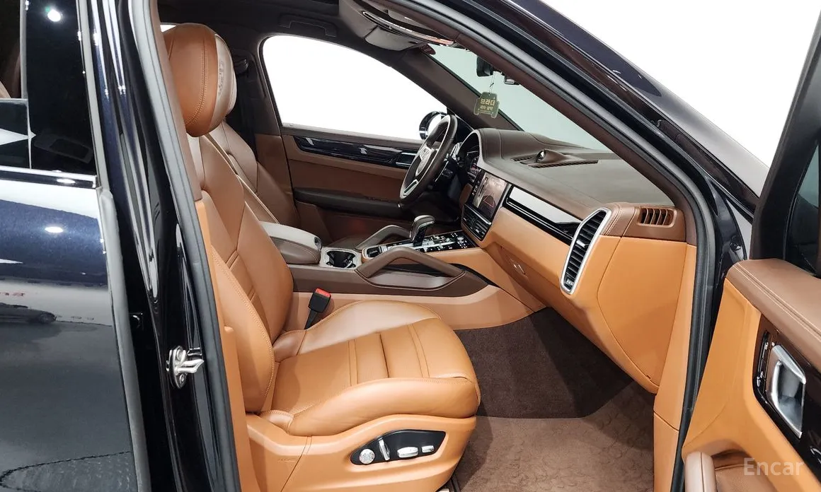 Фото 11 - Porsche Cayenne