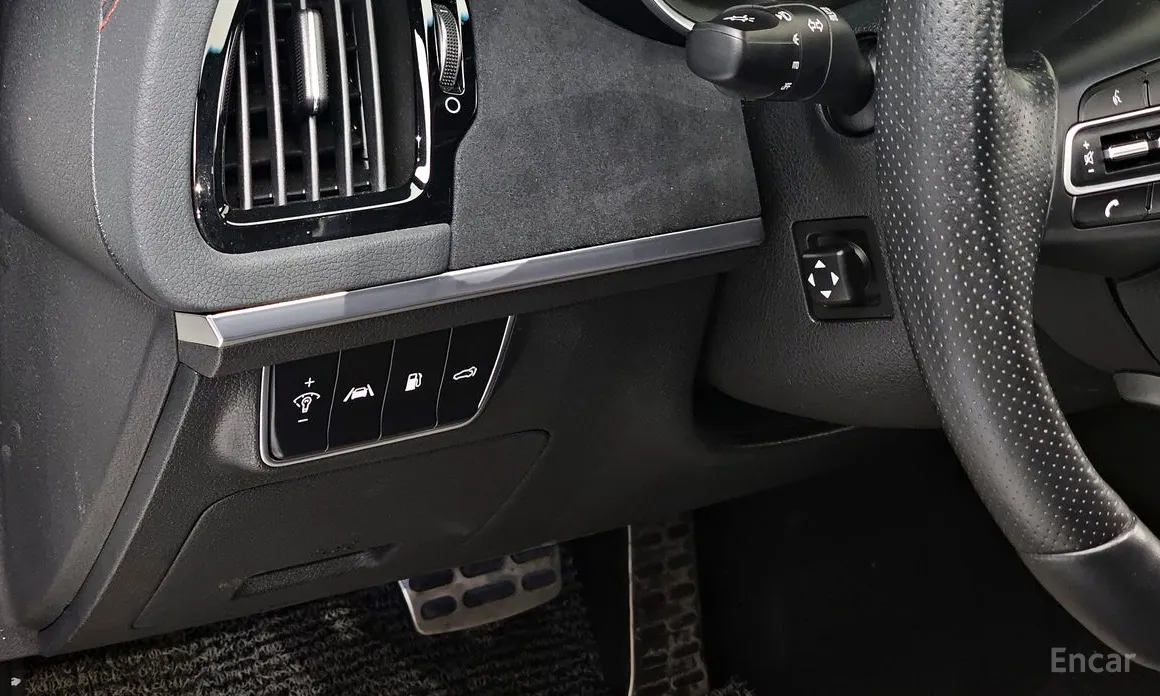 Фото 16 - Kia Stinger