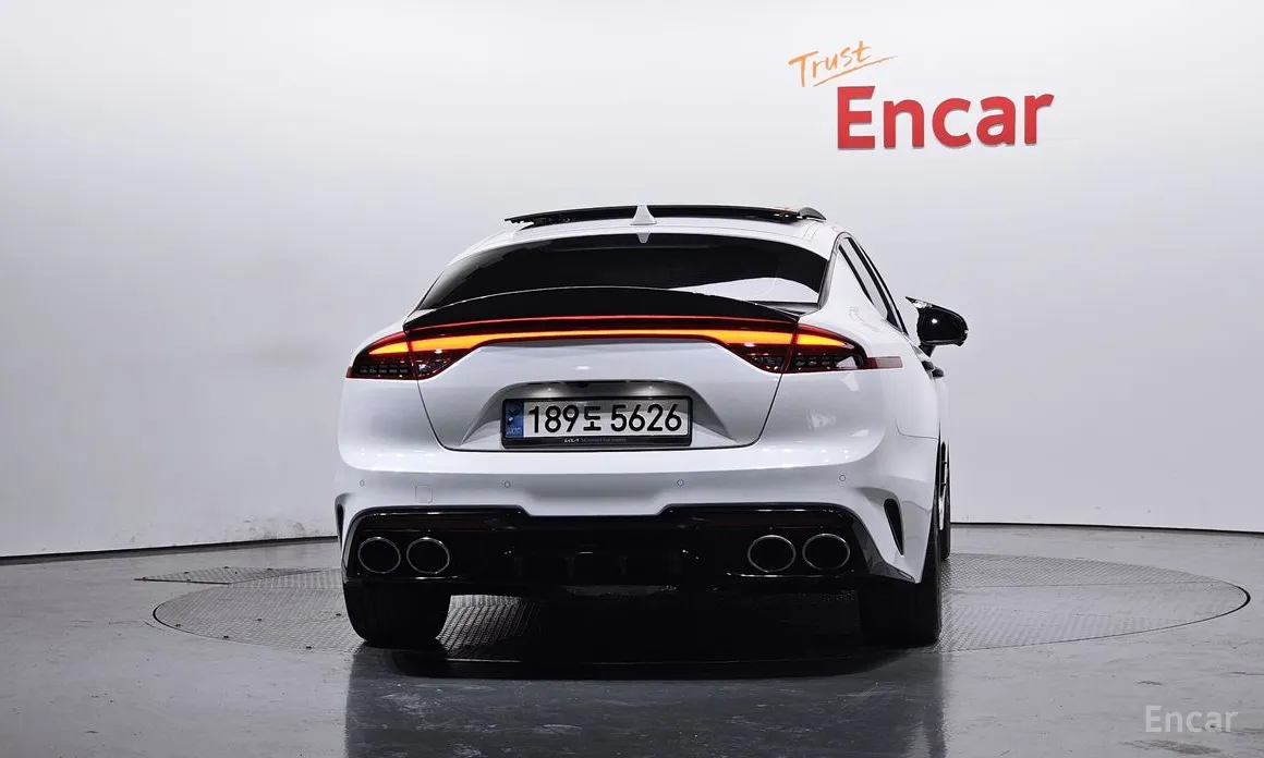 Фото 4 - Kia Stinger