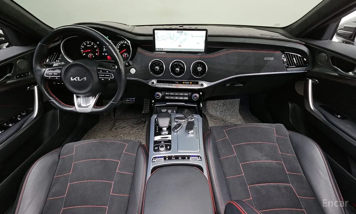 Фото 7 - Kia Stinger