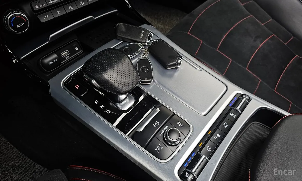 Фото 9 - Kia Stinger