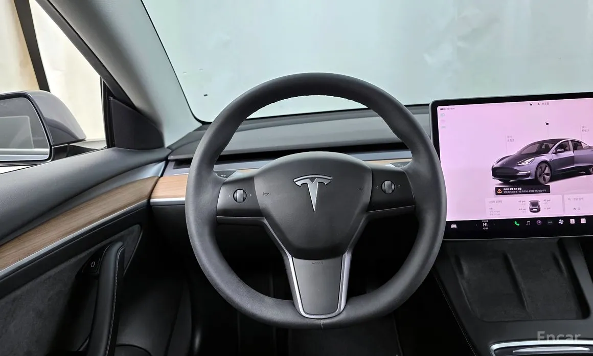 Фото 13 - Tesla Model 3