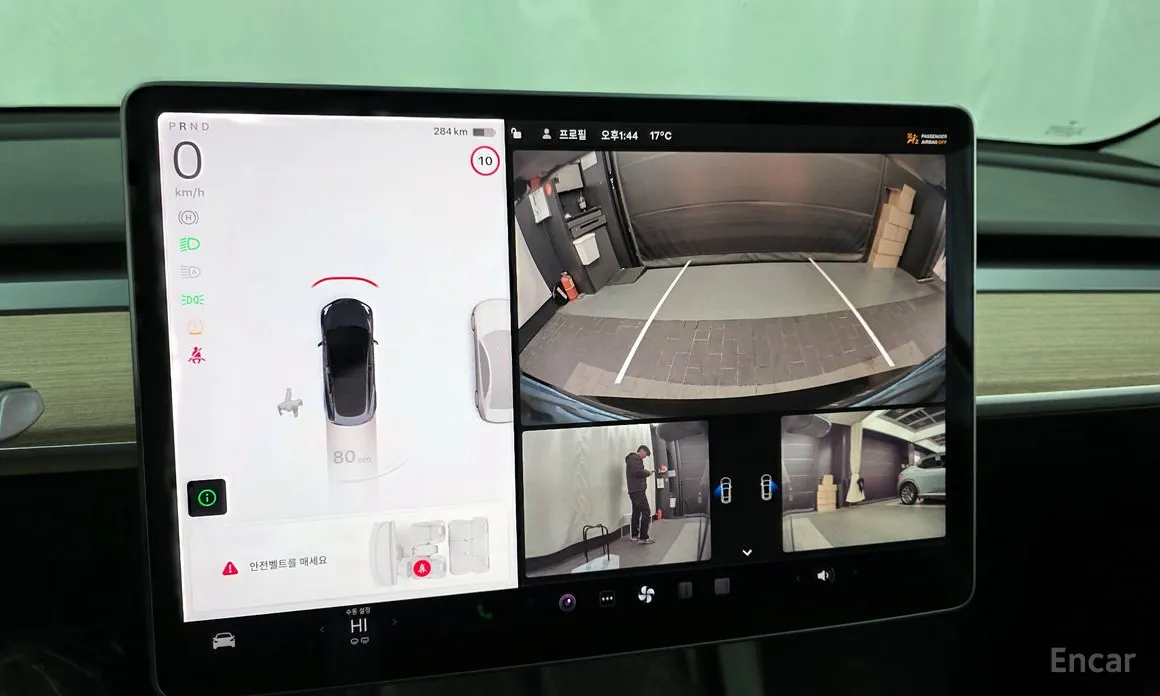 Фото 15 - Tesla Model 3