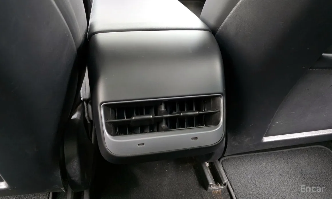 Фото 19 - Tesla Model 3