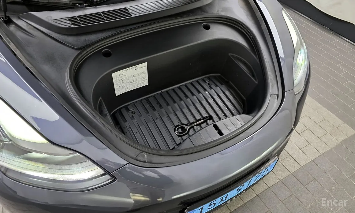 Фото 6 - Tesla Model 3