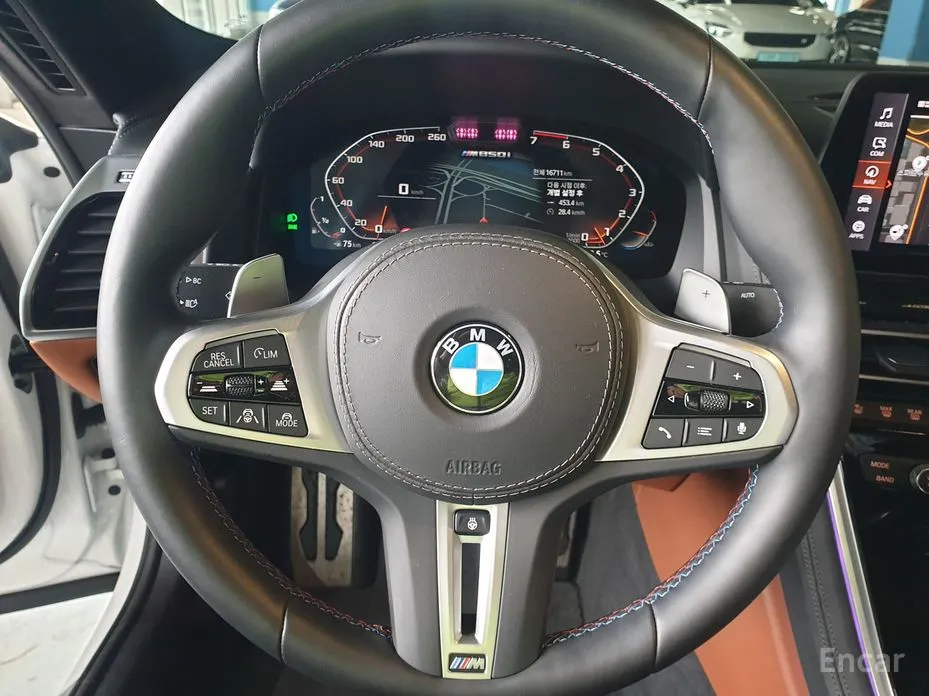 Фото 14 - BMW 8 Series