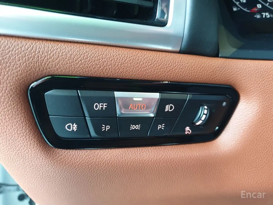 Фото 17 - BMW 8 Series