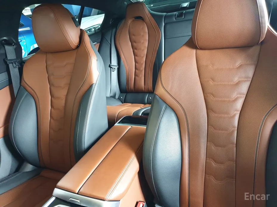 Фото 18 - BMW 8 Series