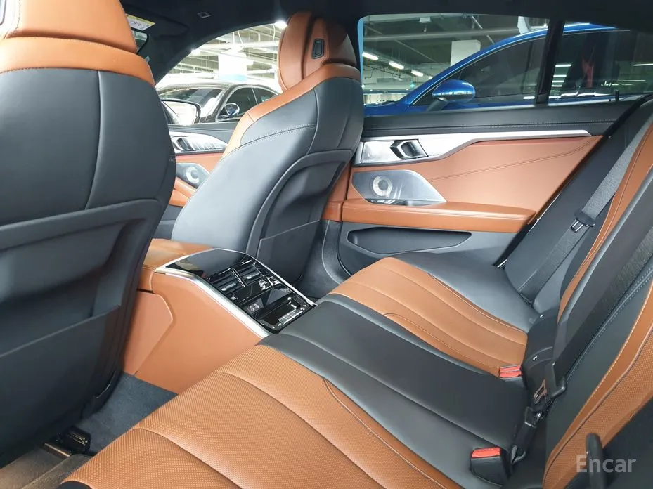 Фото 19 - BMW 8 Series