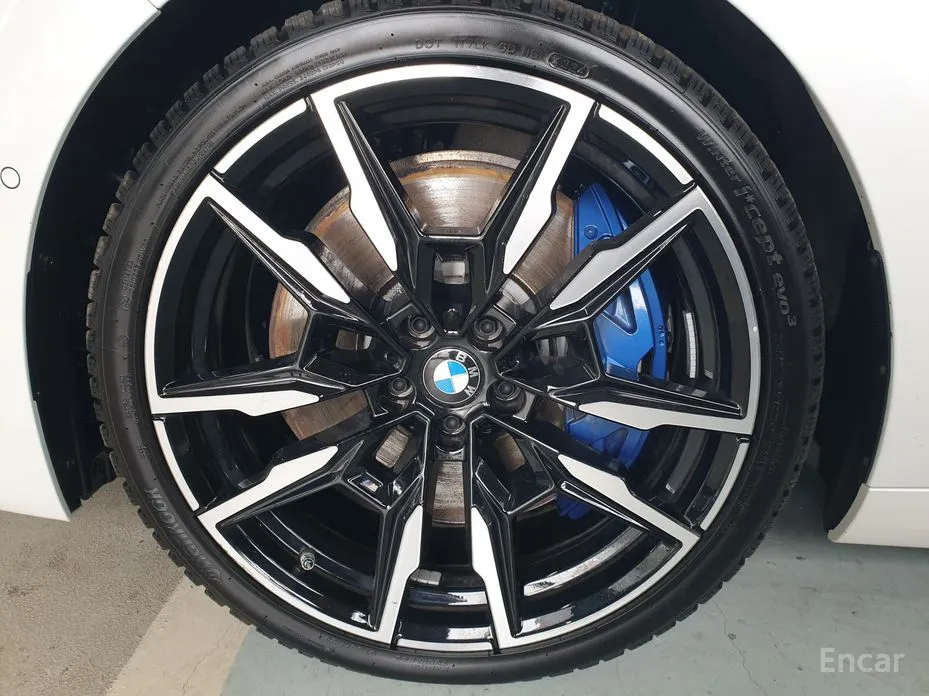 Фото 5 - BMW 8 Series