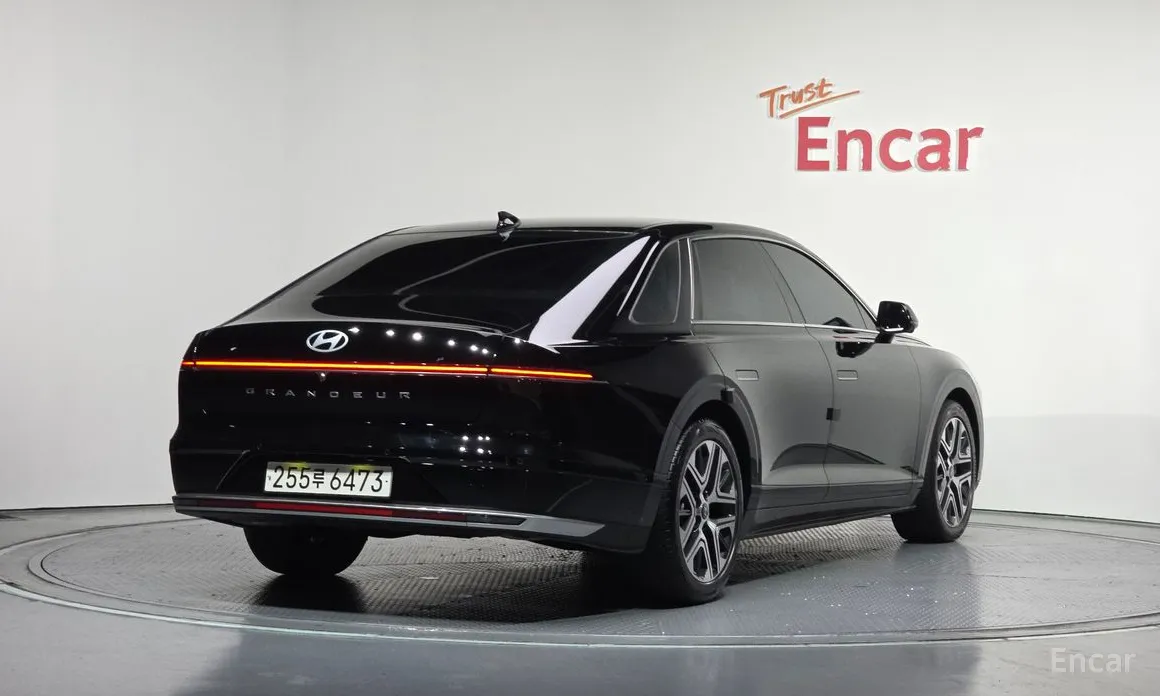 Фото 2 - Hyundai Grandeur