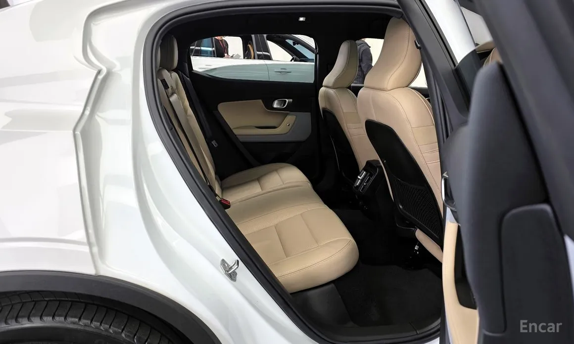 Фото 12 - Polestar 2